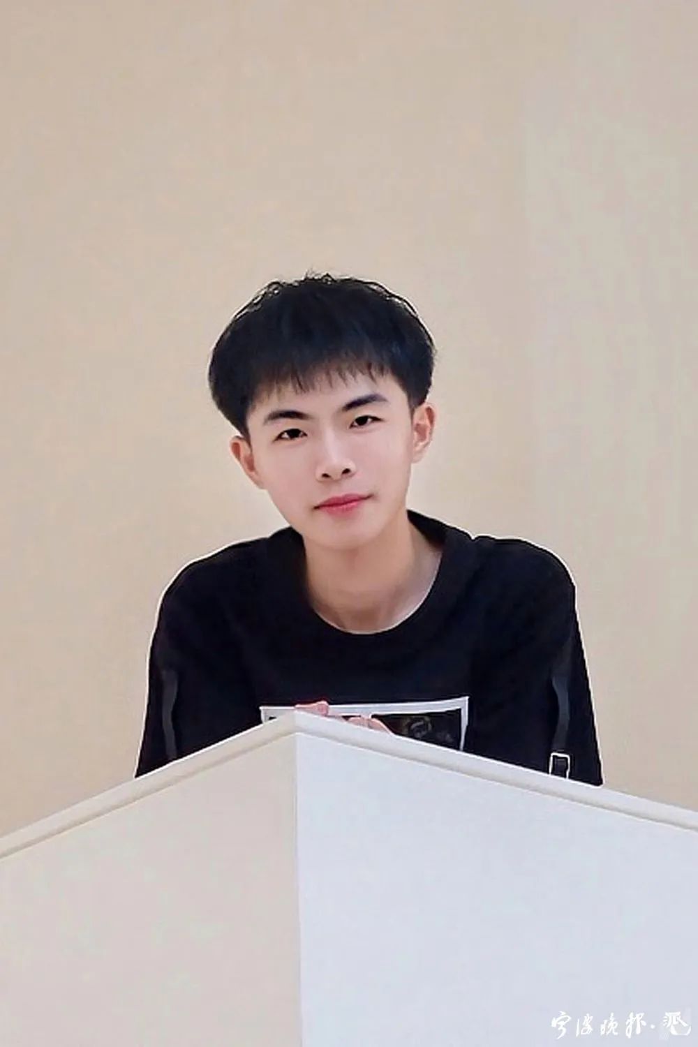 DƬ